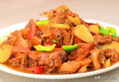 沙湾大盘鸡怎么做才好吃?厨师长教你做法和技巧,麻辣鲜香又入味