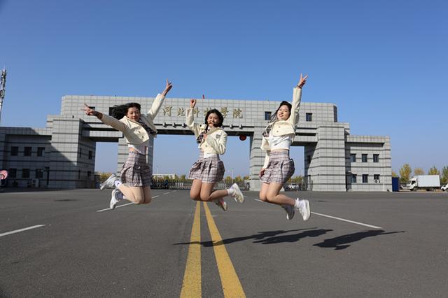 河北科技学院曹妃甸校区地图（深秋的河北科技学院曹妃甸校区美翻啦）(29)