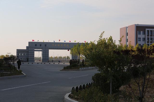 河北科技学院曹妃甸校区地图（深秋的河北科技学院曹妃甸校区美翻啦）(6)