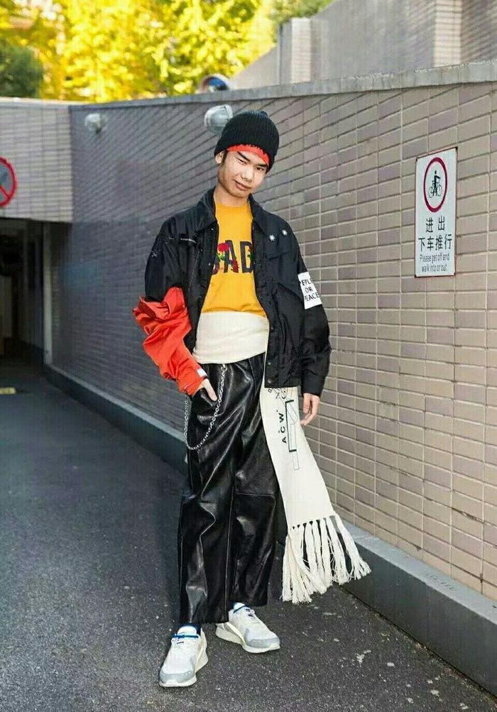 发际线男孩小吴再拍时尚大片，曾言不进娱乐圈，现在通告接到手软