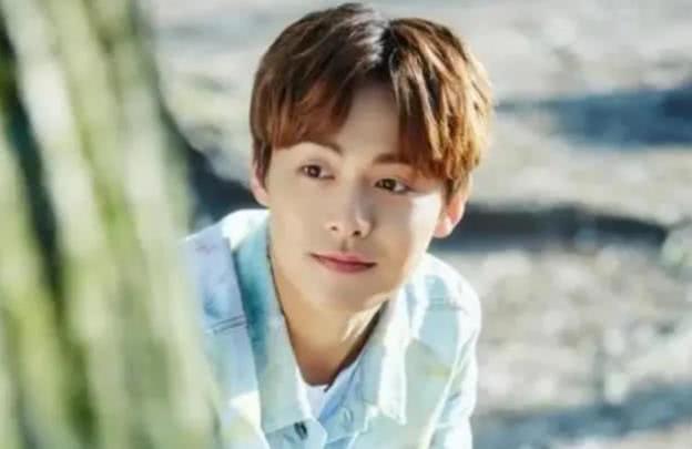 以为很矮,却很高的明星,杨紫赵丽颖误解多年,谁想到他1米8?