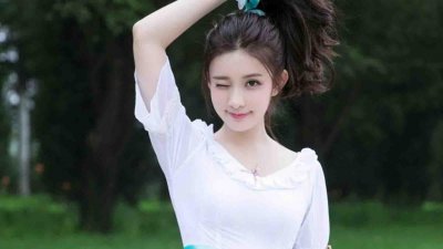 ​美图分享：青春活泼美女孟子义，高清自拍写真照