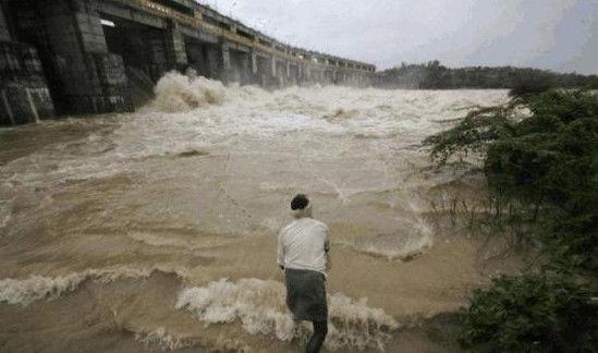 印度斥资40亿建大坝,称难度比三峡更高,但4秒后却让人尴尬了