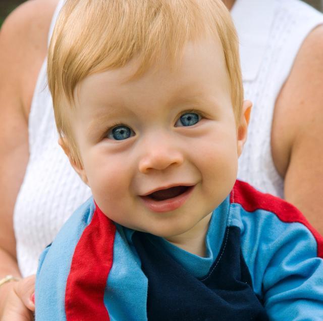 小儿囟门(xìn mén），就我读成了chong