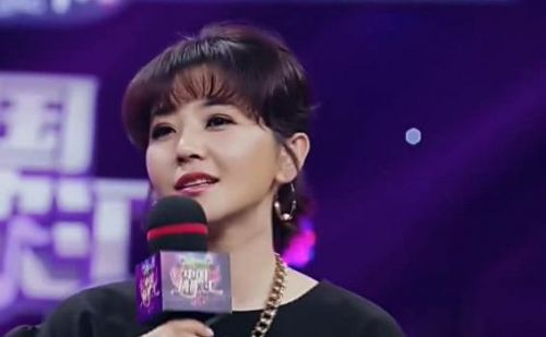 方琼个人资料简介 老公是谁(央视方琼个人资料简介)-第1张图片-