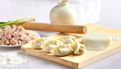 ​春节包饺子的习俗由来