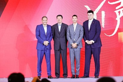 ​中国男篮四大中锋，他们是中国篮球的骄傲，也是无数球迷的偶像