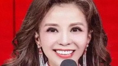 ​51岁朱迅近照曝光 状态依旧青春话力