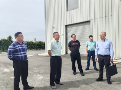 ​陈圣伦在嘉陵区开展职业教育“一法一条例”执法检查