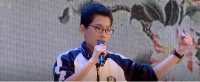​自带光芒的男孩！衡中学霸励志演讲场面超燃，自信气场打动网友
