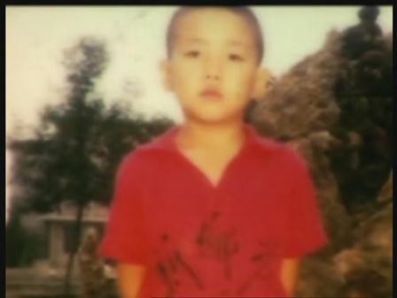刘国梁童年私房照大曝光，小时候爱穿军装，一身正气