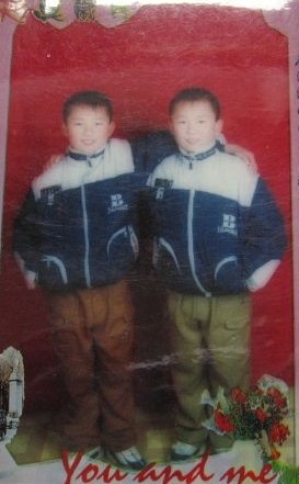 刘国梁童年私房照大曝光，小时候爱穿军装，一身正气