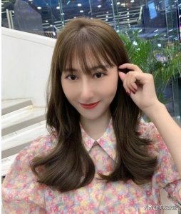 ​亚麻青发色染不好？运用这样的公式，染流行发色一点也不难