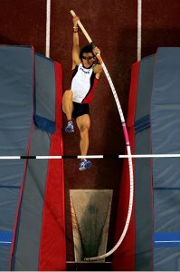 ​中国撑杆跳领头羊薛长锐