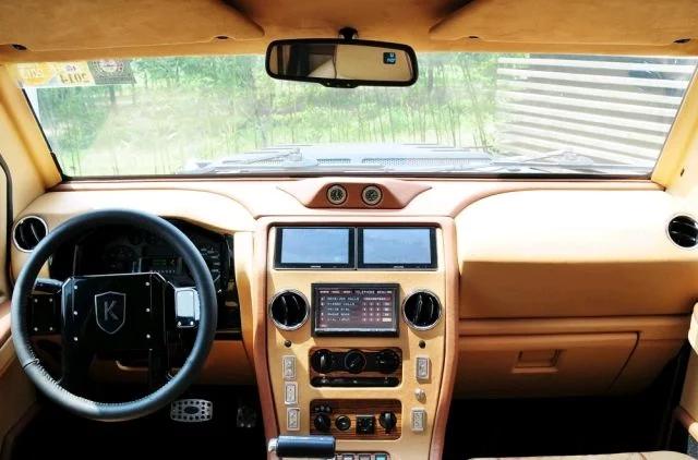 悍马h2硬派越野车（这辆越野车很难开）(4)