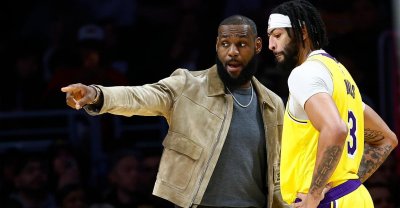 ​戴维斯：和詹姆斯拥有NBA最好的关系之一